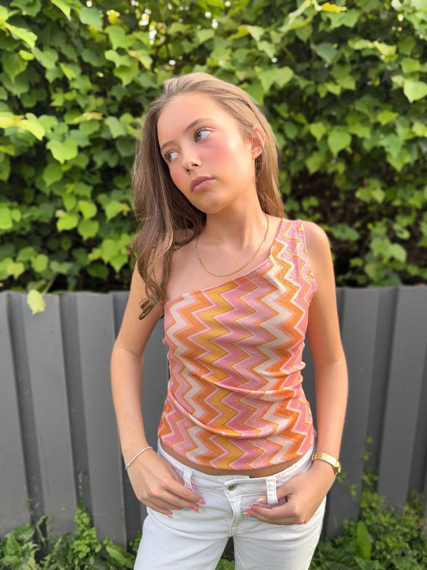 Vic one shoulder
